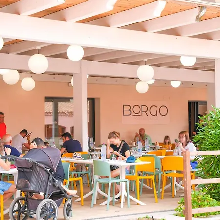 酒店 Red Sun 罗萨岛