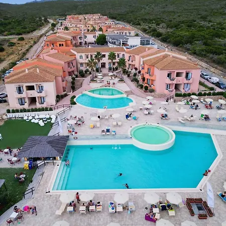 فندق Red Sun ايزولا روسا